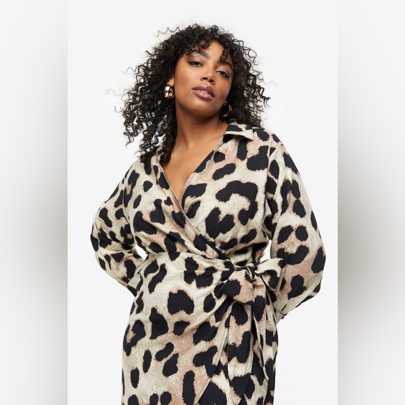 H&M | Wrap Dress Light beige/leopard print XS - Picture 2 of 7